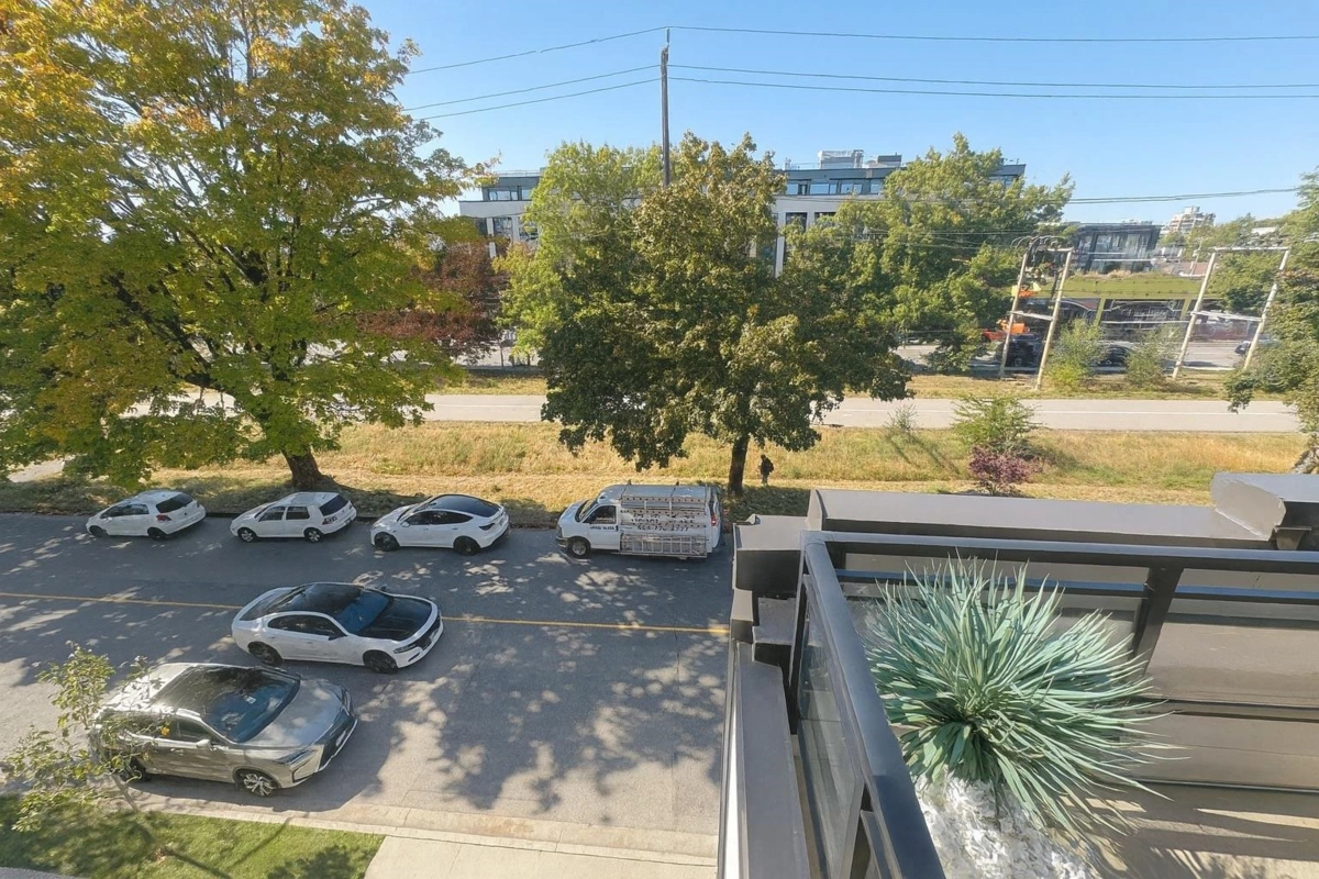 Front Yard Photo of 306 6168 East Boulevard, Vancouver, BC