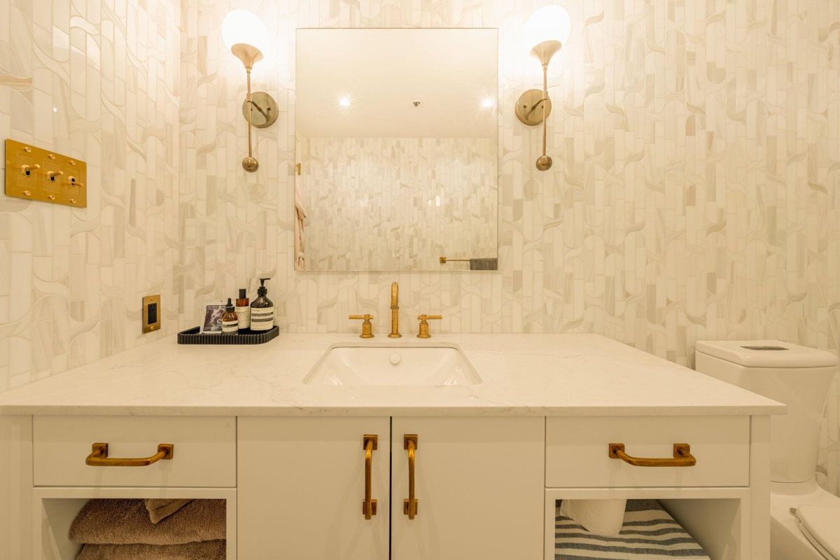 Backyard Photo of 302 1008 Beach Avenue, Vancouver, BC