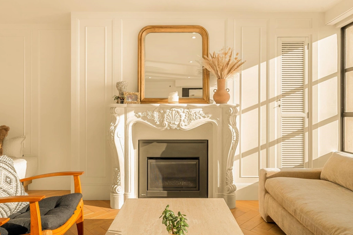 Living Room Photo of 302 1008 Beach Avenue, Vancouver, BC
