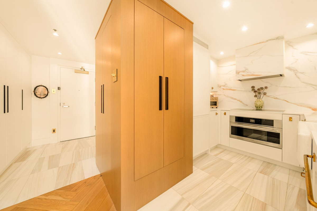 Loft / Bonus Room Photo of 302 1008 Beach Avenue, Vancouver, BC