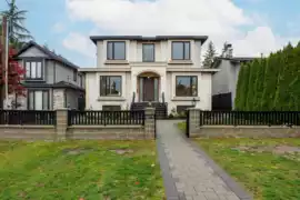 8475 12th Avenue, Burnaby, BC