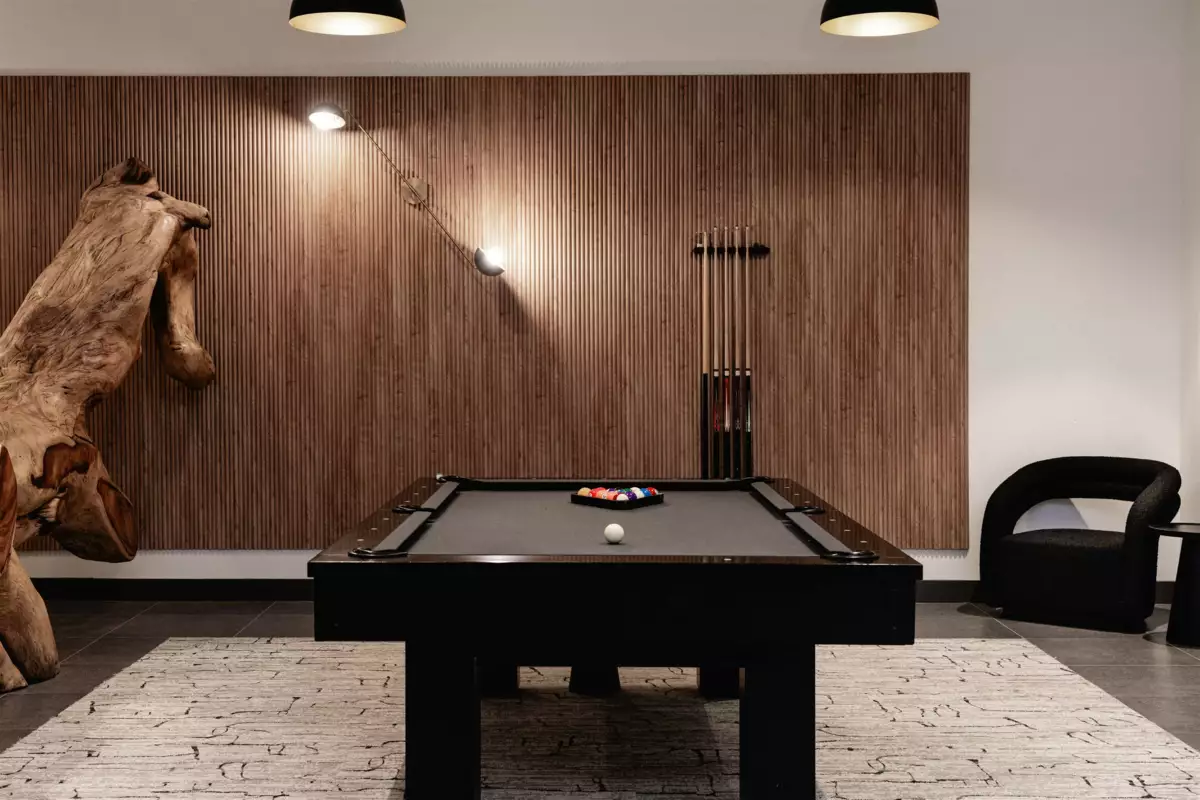 Guest Bathroom Photo of 419 422 E 3rd Street, North Vancouver, BC