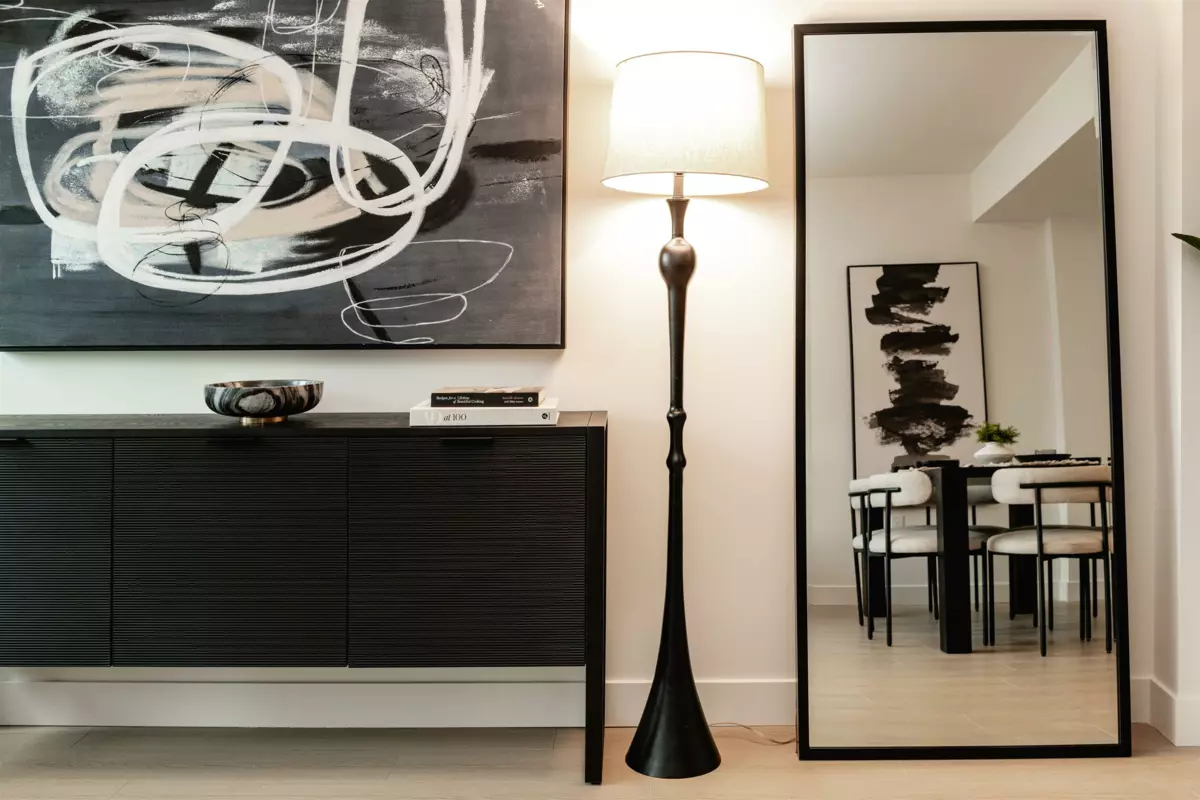 Kitchen Photo of 419 422 E 3rd Street, North Vancouver, BC