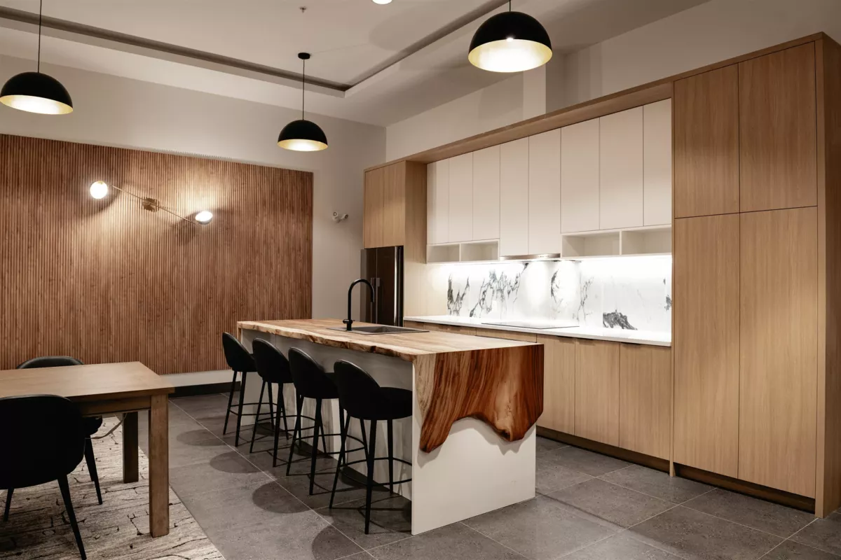 Office / Den Photo of 419 422 E 3rd Street, North Vancouver, BC