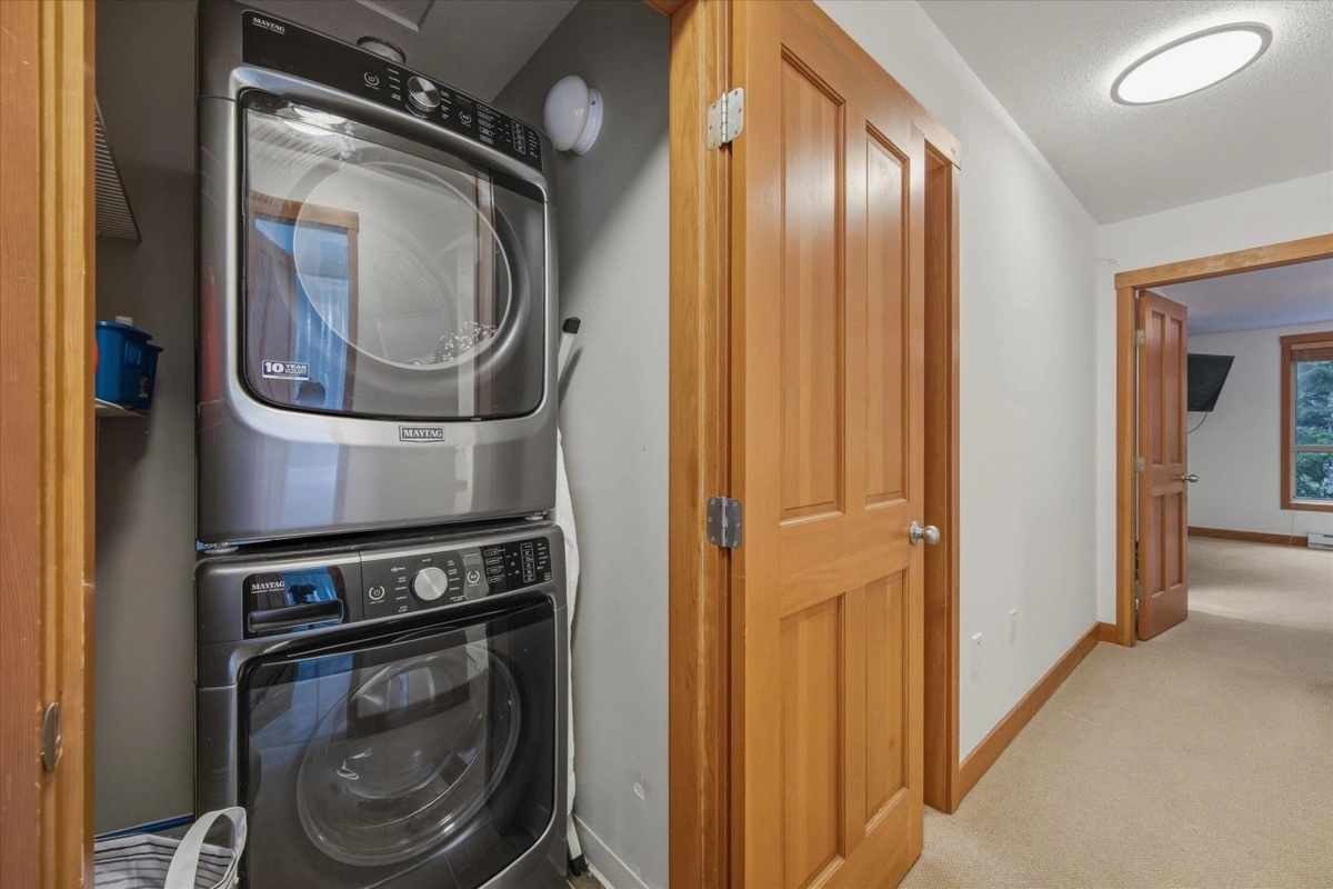 Basement Recreation Room Photo of 20 1530 Tynebridge Lane, Whistler, BC