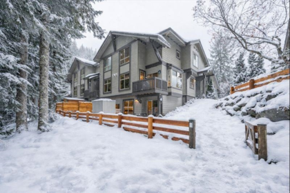 Outdoor Kitchen Photo of 20 1530 Tynebridge Lane, Whistler, BC