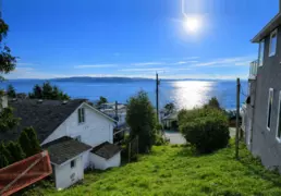 15519 Columbia Avenue, White Rock, BC