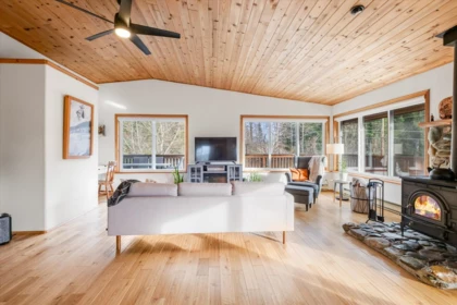 Primary Bedroom Photo of 7407 Harrow Road, Pemberton, BC