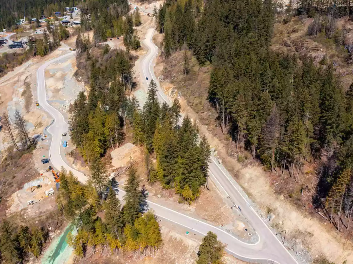 Dining Area Photo of 8203 Merlot Peak Drive, Pemberton, BC