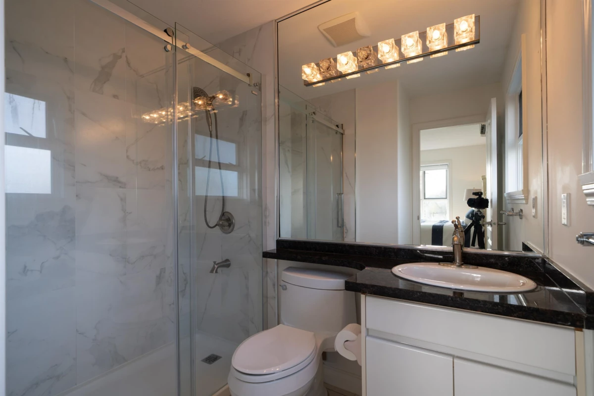 Guest Bathroom Photo of 3565 W 29th Avenue, Vancouver, BC