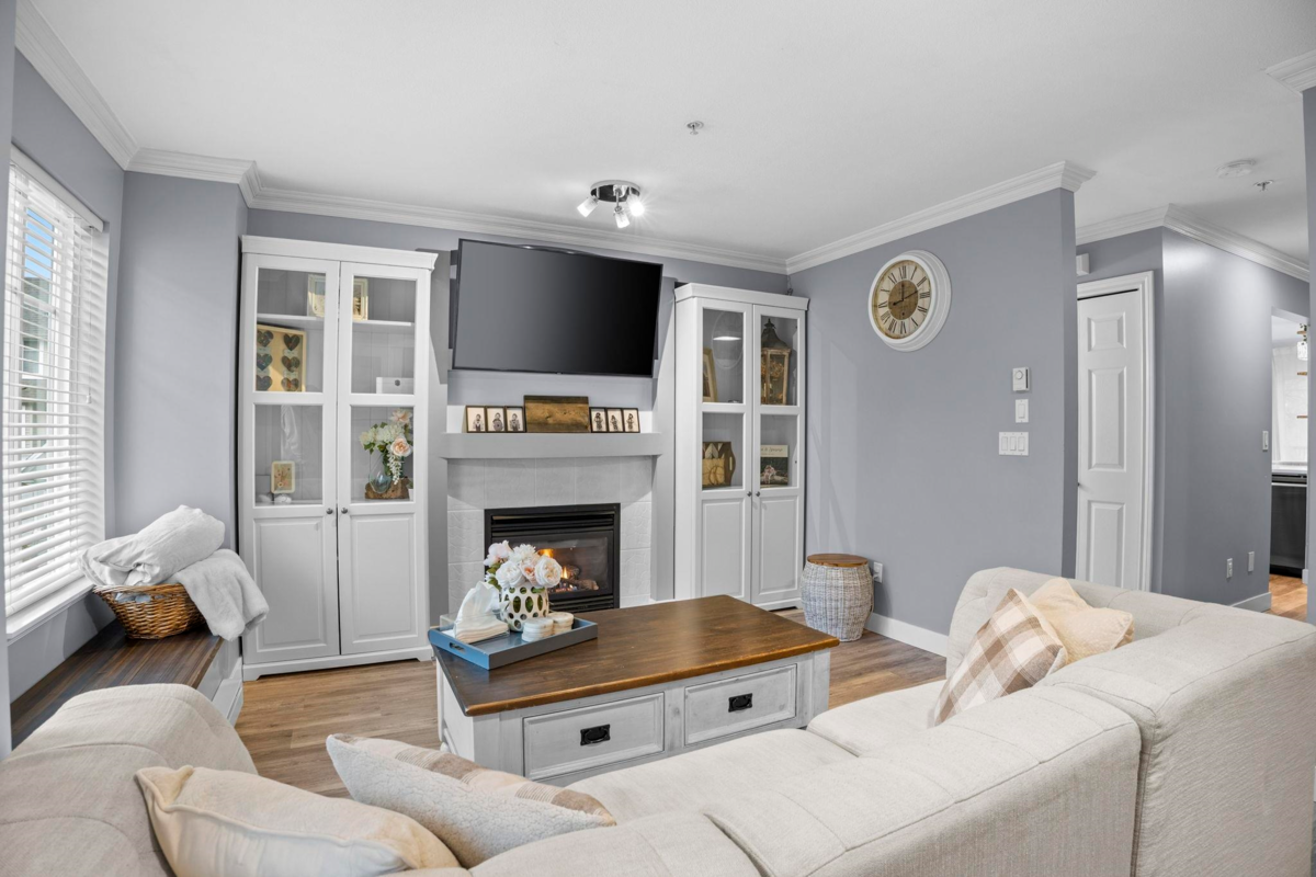 Living Room Photo of 24 19141 124 Avenue, Pitt Meadows, BC