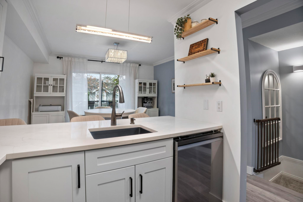 Primary Bathroom Photo of 24 19141 124 Avenue, Pitt Meadows, BC