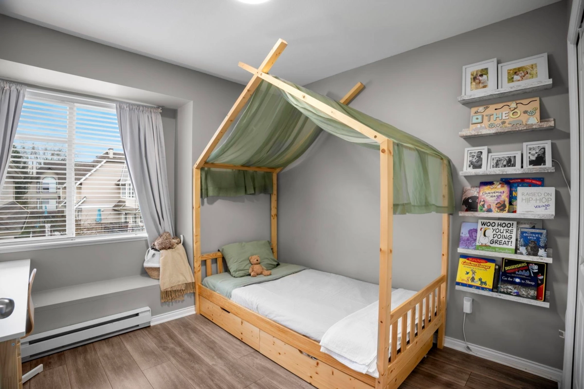 Staircase Photo of 24 19141 124 Avenue, Pitt Meadows, BC