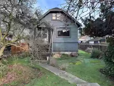 175 E 39th Avenue, Vancouver, BC, Vancouver — 4 bed single family residence for sale