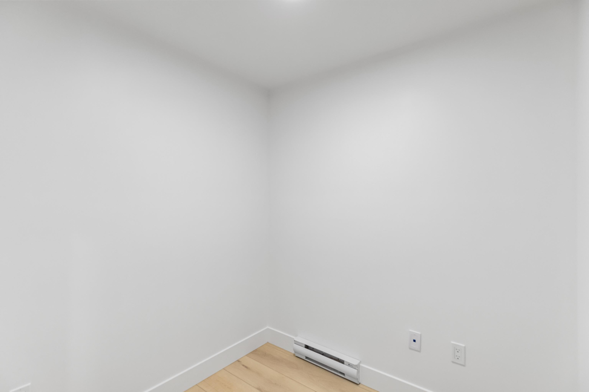 Basement Recreation Room Photo of 106 30494 Cardinal Avenue, Abbotsford, BC