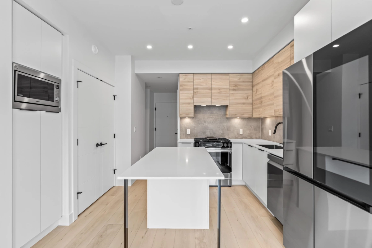 Primary Bedroom Photo of 106 30494 Cardinal Avenue, Abbotsford, BC