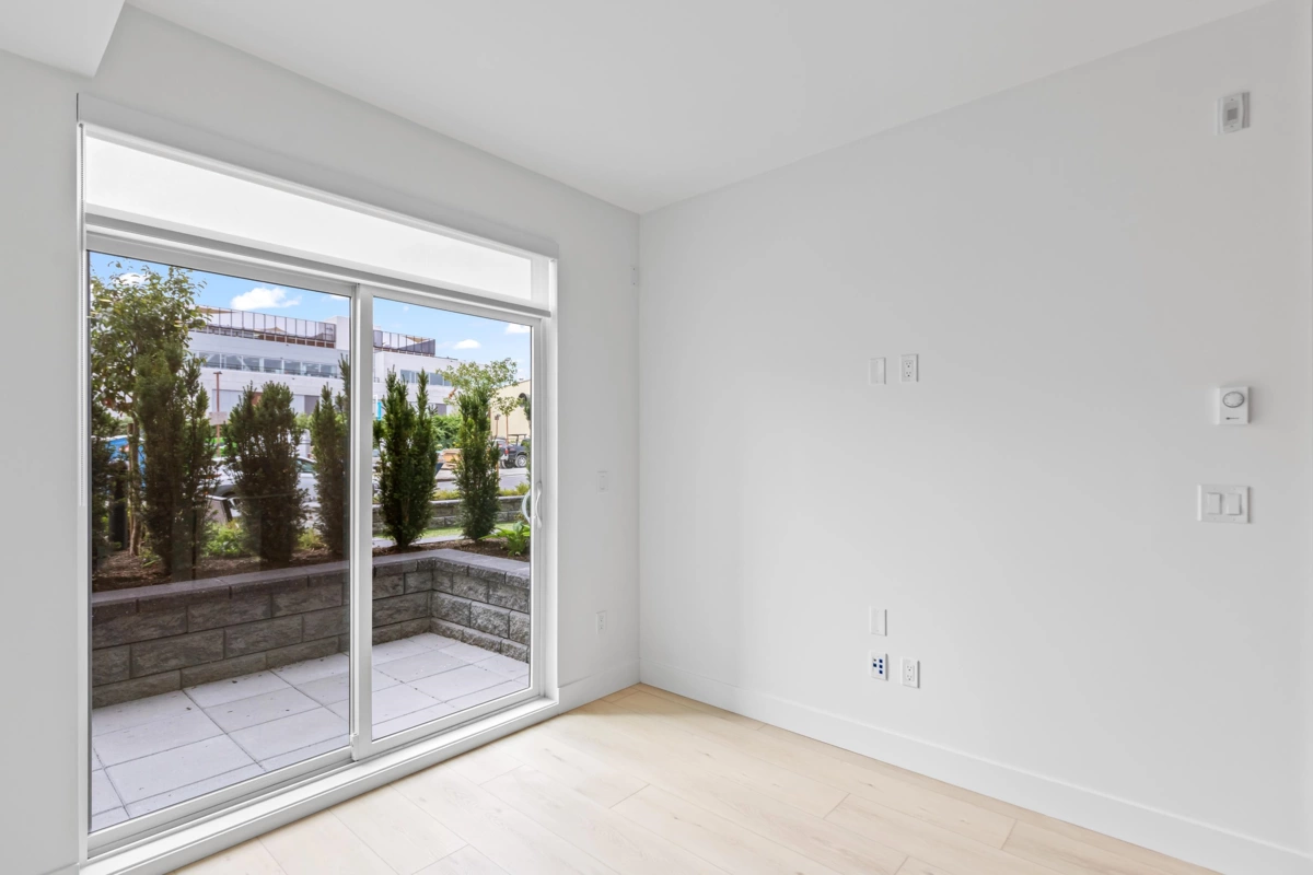 Walk-In Closet Photo of 106 30494 Cardinal Avenue, Abbotsford, BC