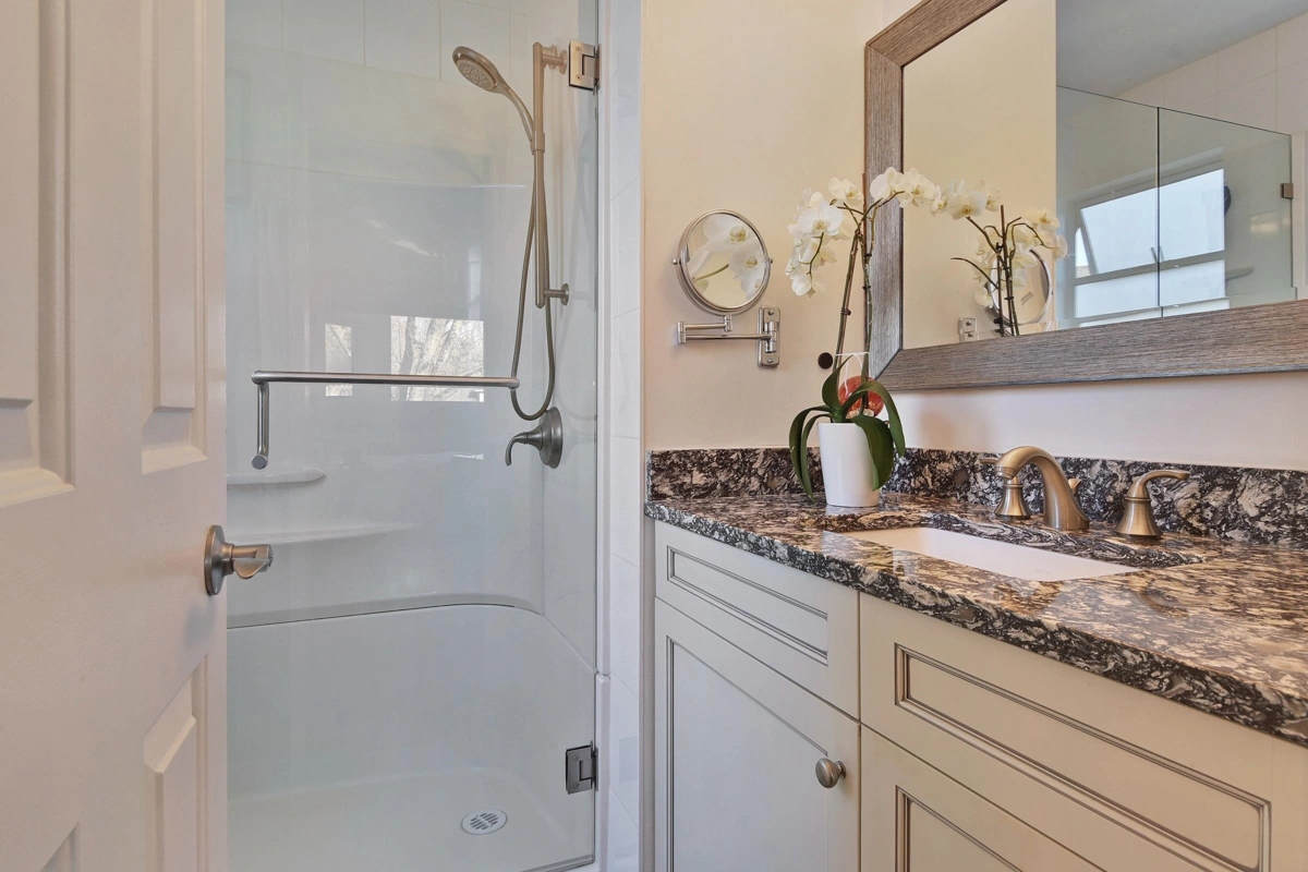 Bedroom 3 Photo of 18274 58a Avenue, Surrey, BC