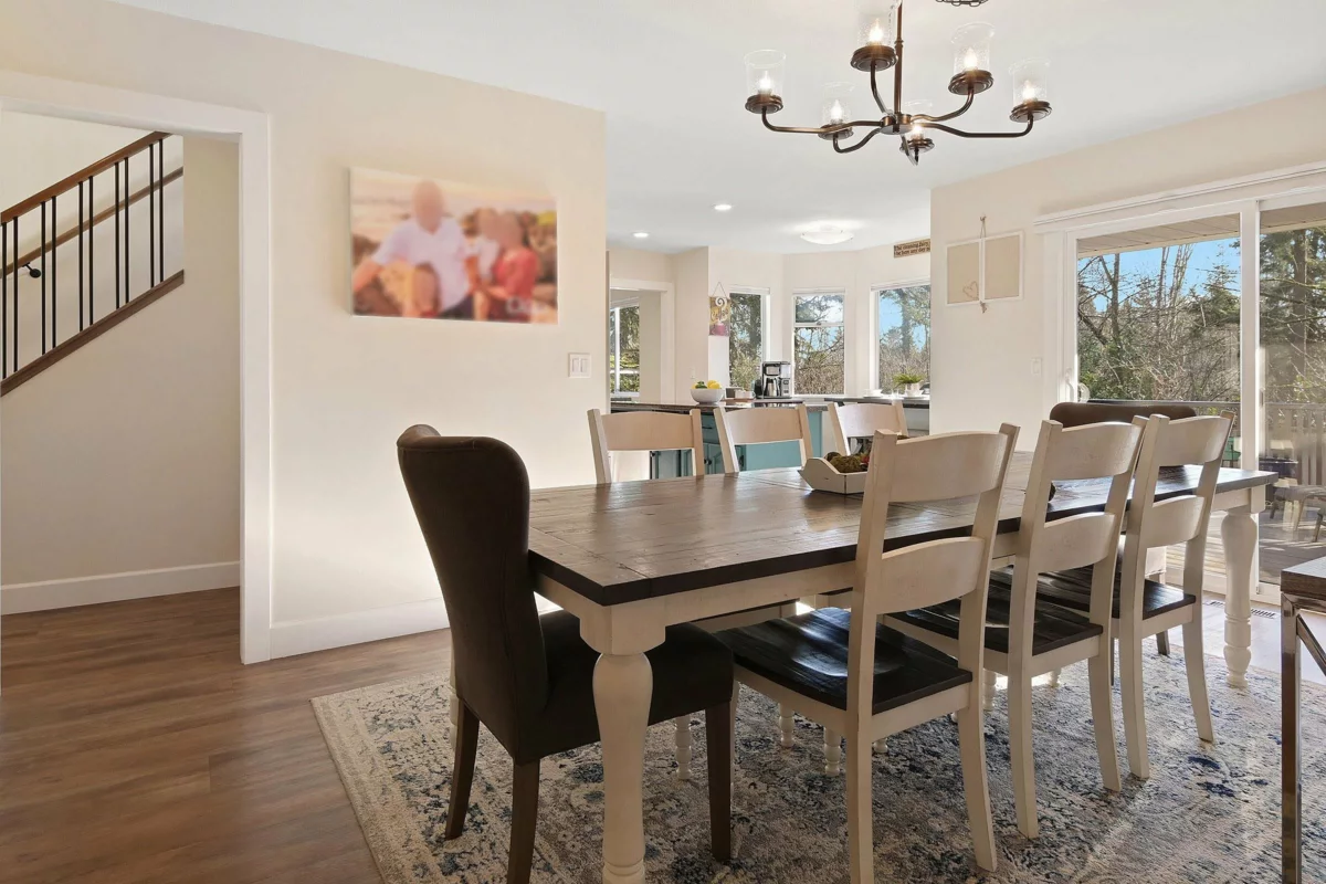 Family Room Photo of 18274 58a Avenue, Surrey, BC