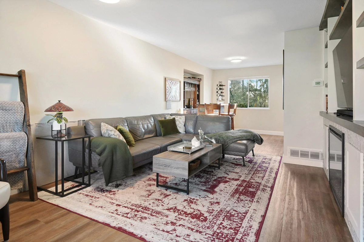 Kitchen Photo of 18274 58a Avenue, Surrey, BC