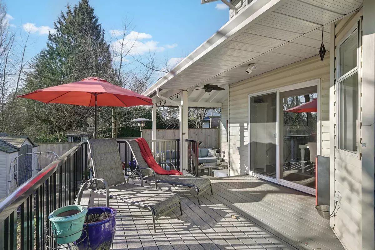 Outdoor Patio Photo of 18274 58a Avenue, Surrey, BC