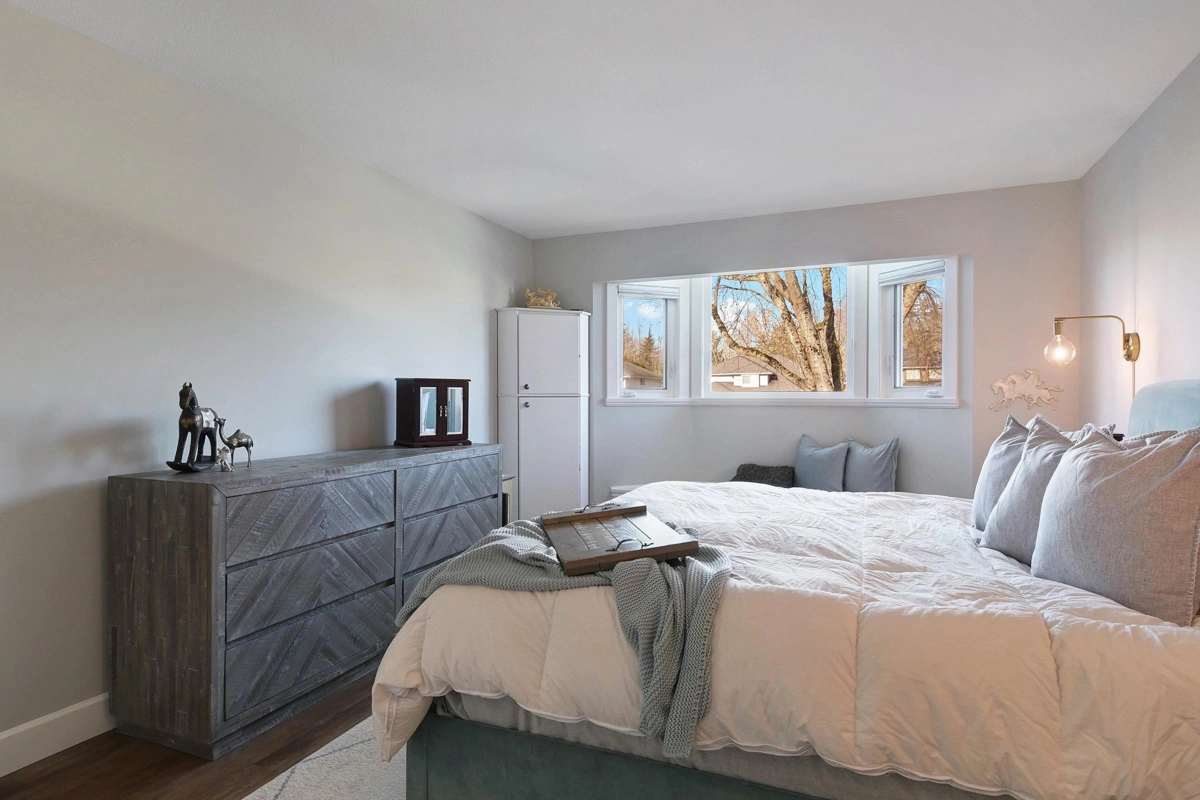 Walk-In Closet Photo of 18274 58a Avenue, Surrey, BC