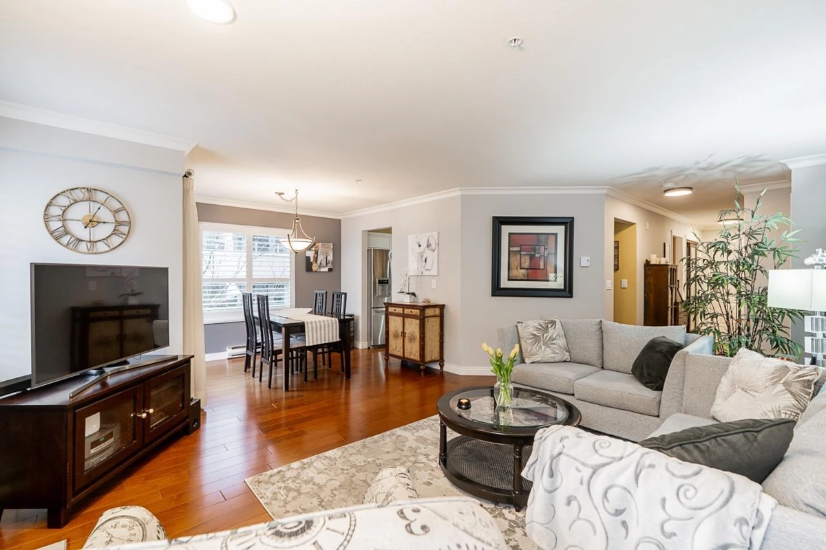 Family Room Photo of 209 15272 20 Avenue, Surrey, BC