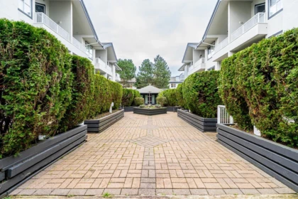 Garden / Landscaping Photo of 209 15272 20 Avenue, Surrey, BC