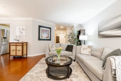 Kitchen Photo of 209 15272 20 Avenue, Surrey, BC