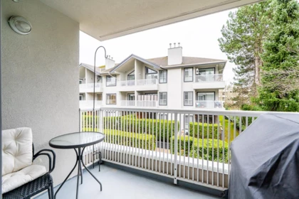 Laundry Room Photo of 209 15272 20 Avenue, Surrey, BC