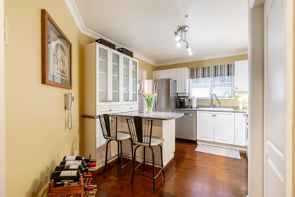 Primary Bathroom Photo of 209 15272 20 Avenue, Surrey, BC