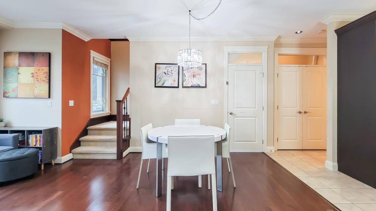 Family Room Photo of 203 E 18th Street, North Vancouver, BC