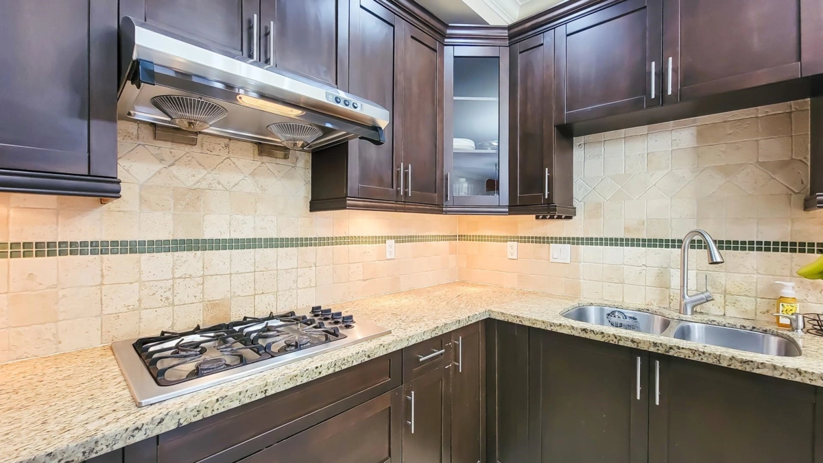 Pantry Photo of 203 E 18th Street, North Vancouver, BC