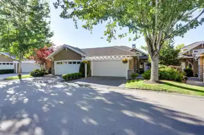 33 18088 8 Avenue, Surrey, BC, Surrey — Townhouse for sale