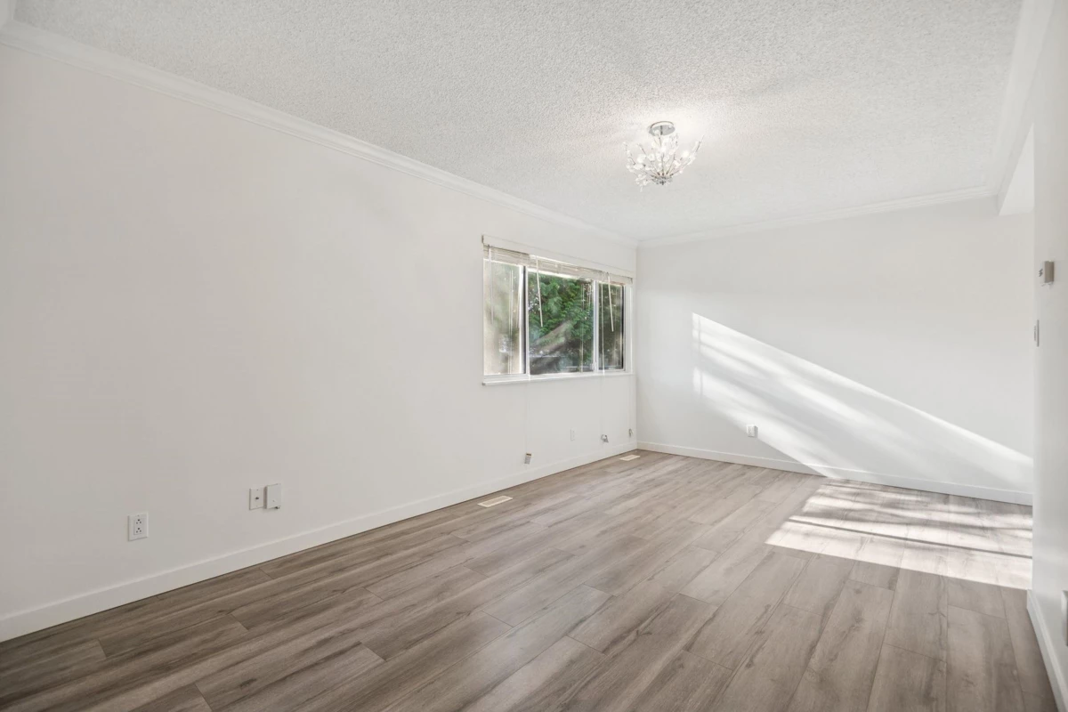 Living Room Photo of 121 3461 E 49th Avenue, Vancouver, BC