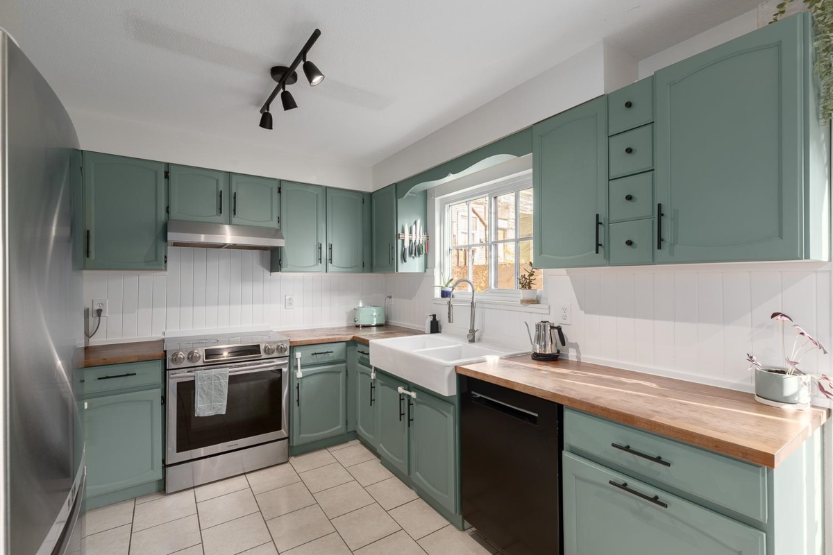 Bedroom 4 Photo of 726 Vernon Drive, Vancouver, BC