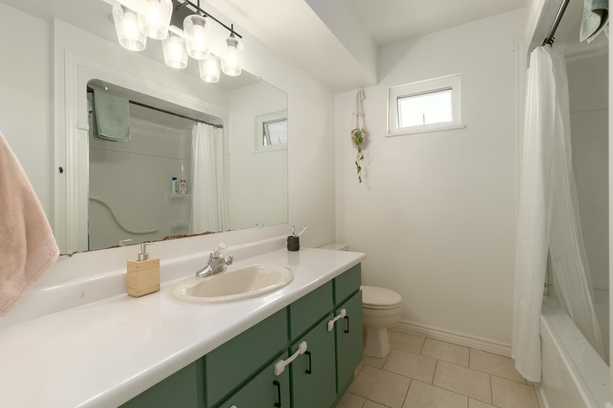 Garden / Landscaping Photo of 726 Vernon Drive, Vancouver, BC