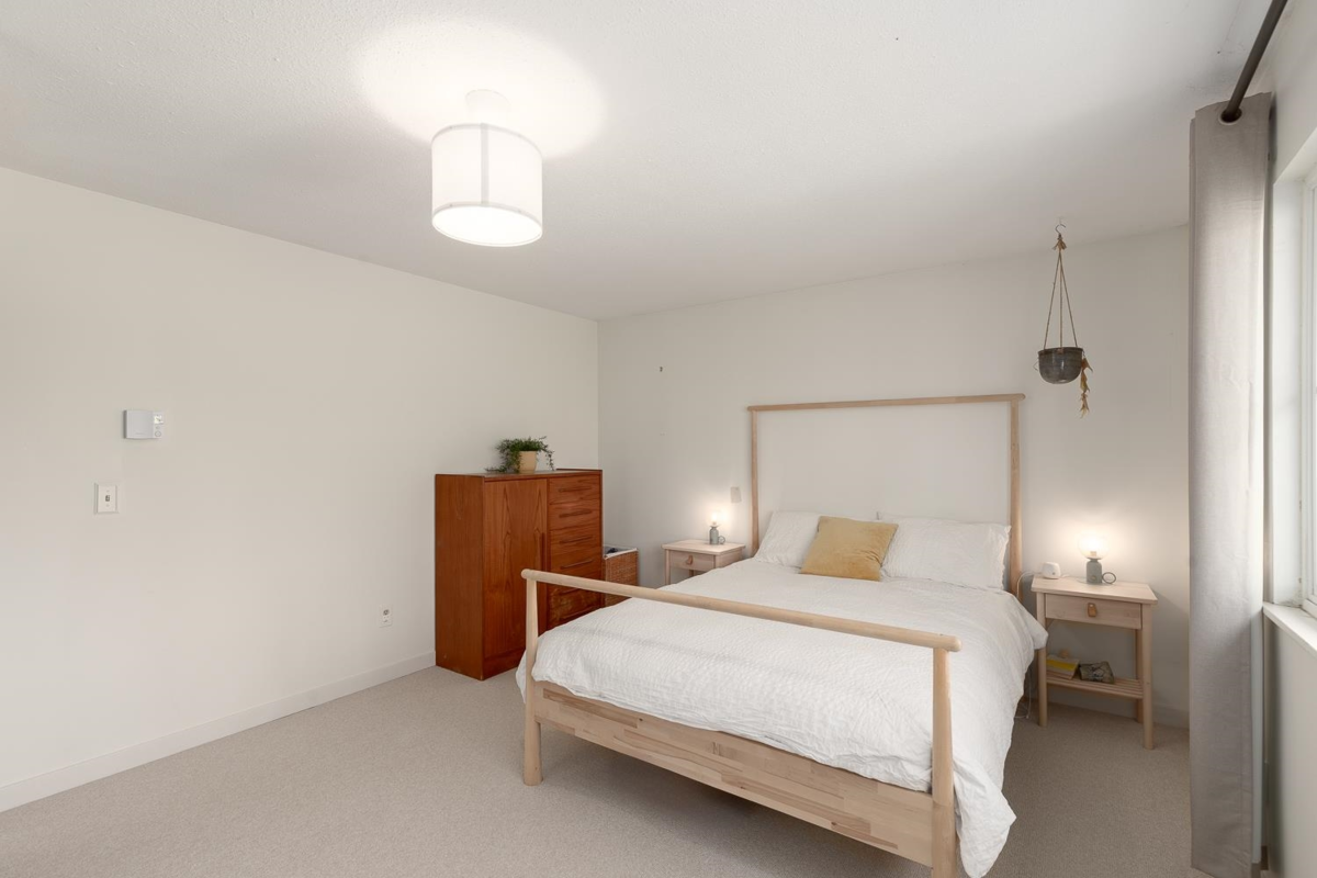 Mudroom Photo of 726 Vernon Drive, Vancouver, BC