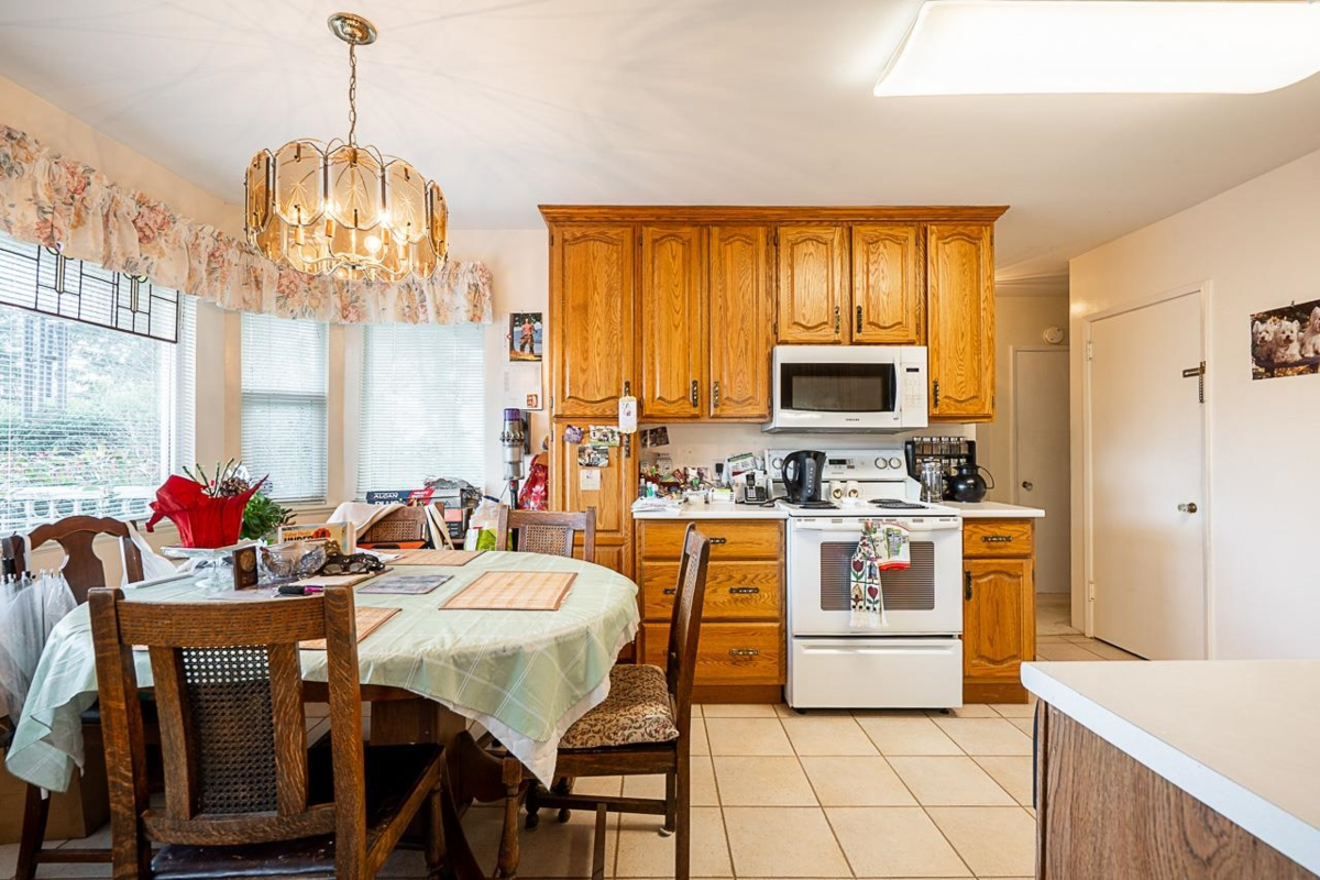 Breakfast Nook Photo of 7430 Boundary Road, Burnaby, BC