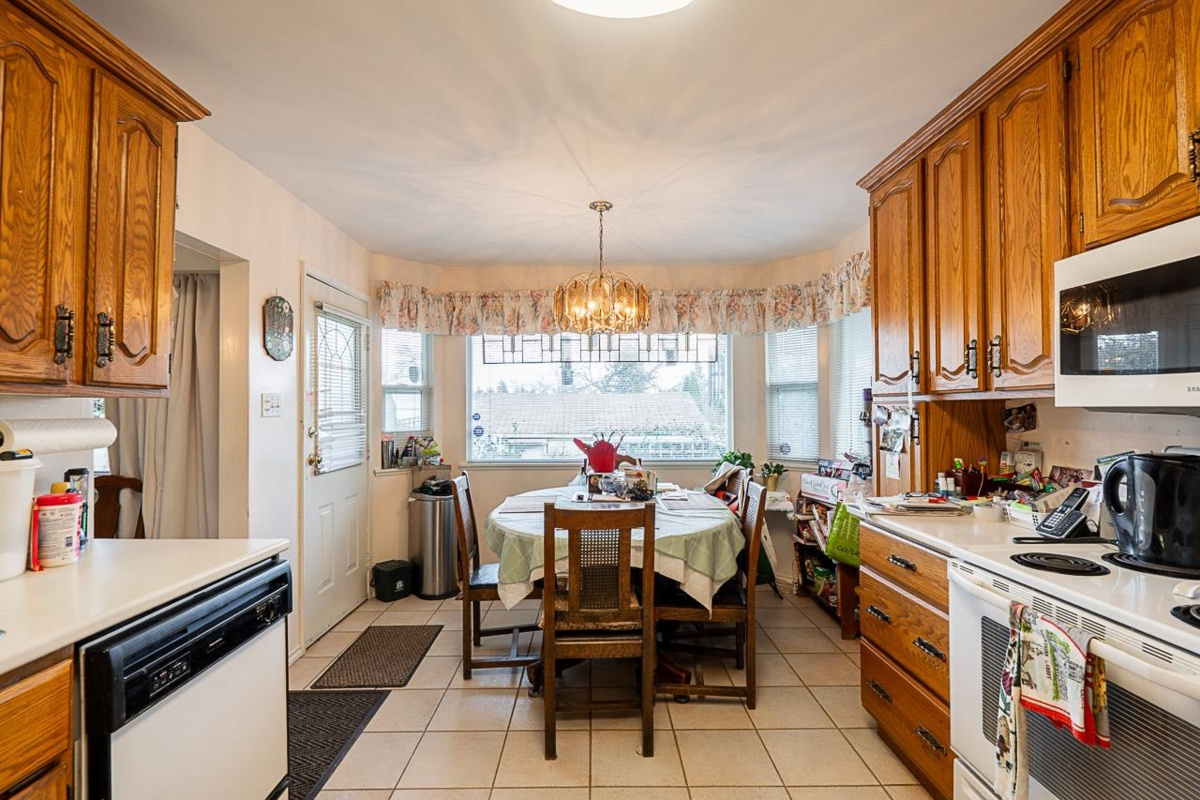 Primary Bathroom Photo of 7430 Boundary Road, Burnaby, BC