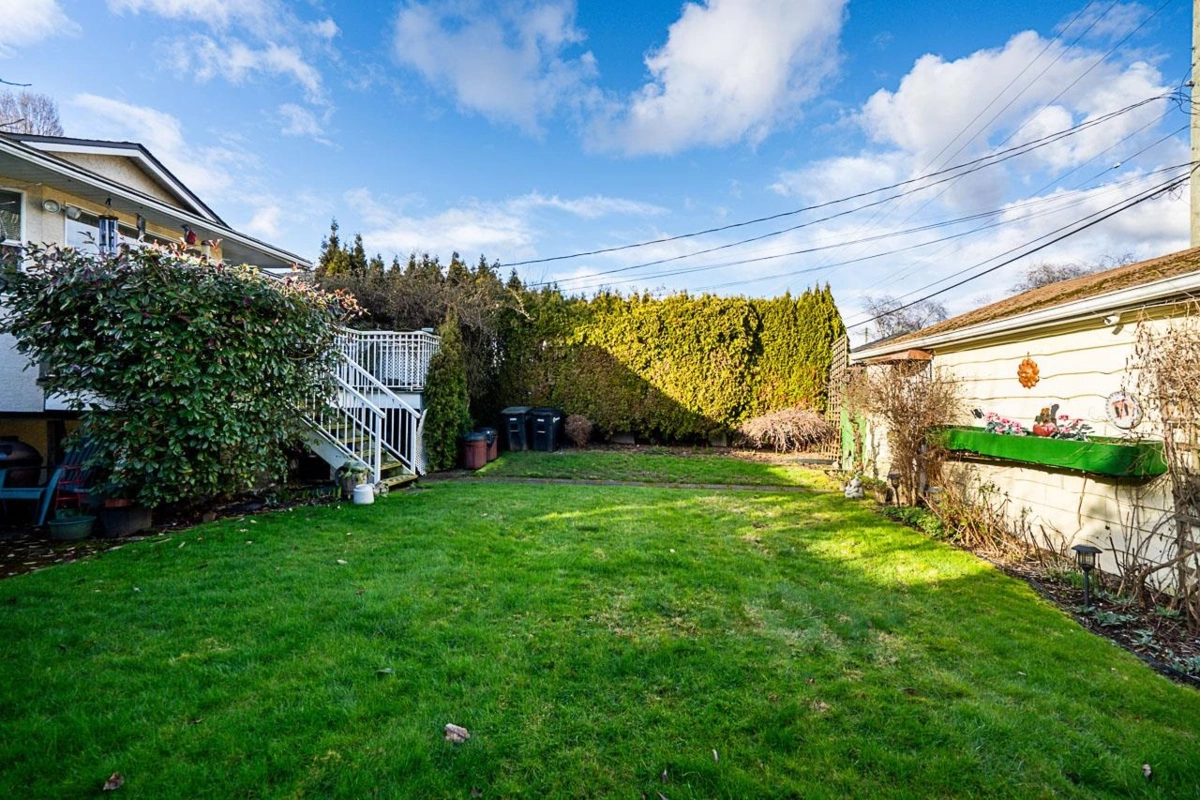 Swimming Pool Photo of 7430 Boundary Road, Burnaby, BC