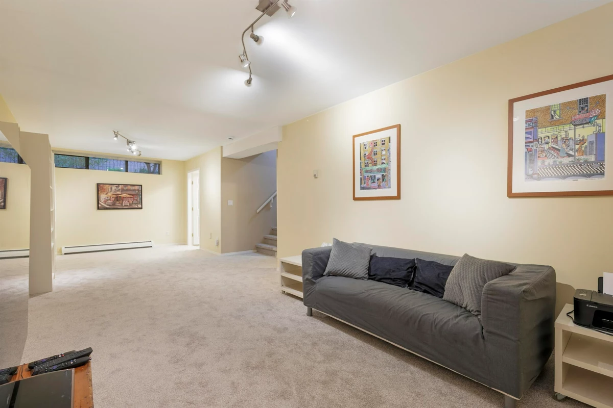 Office / Den Photo of 4721 Village Drive, Burnaby, BC