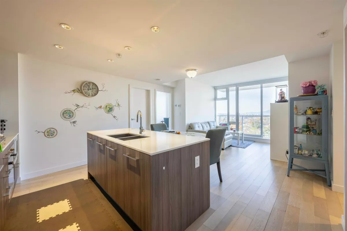 Family Room Photo of 1505 4638 Gladstone Street, Vancouver, BC