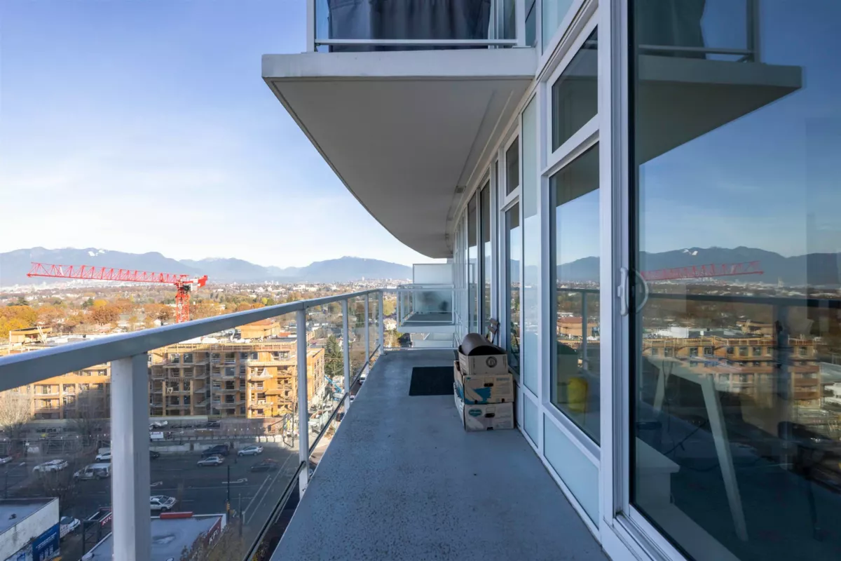 Guest Bathroom Photo of 1505 4638 Gladstone Street, Vancouver, BC