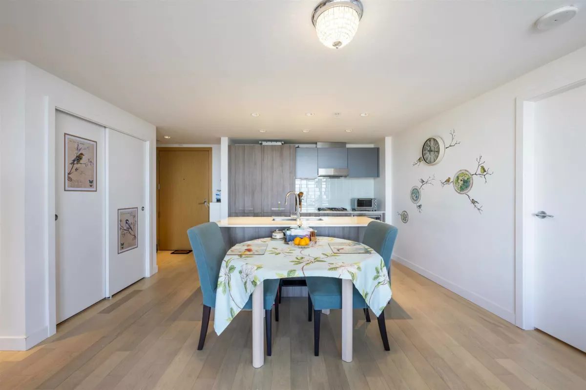 Kitchen Photo of 1505 4638 Gladstone Street, Vancouver, BC