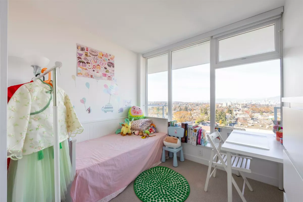 Primary Bathroom Photo of 1505 4638 Gladstone Street, Vancouver, BC