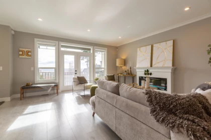 2 1211 Thomas Avenue, Coquitlam, BC