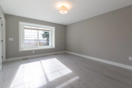 Hallway Photo of 2 1211 Thomas Avenue, Coquitlam, BC