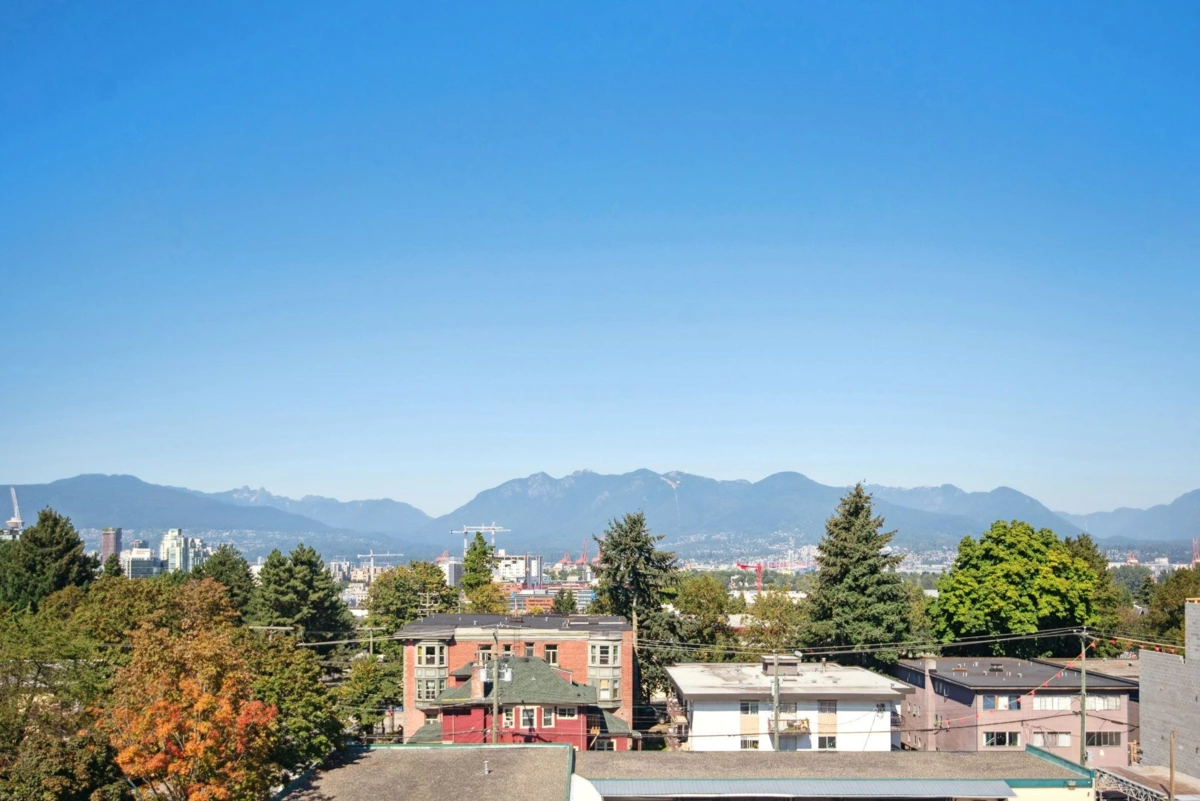 Garden / Landscaping Photo of 321 2520 Guelph Street, Vancouver, BC