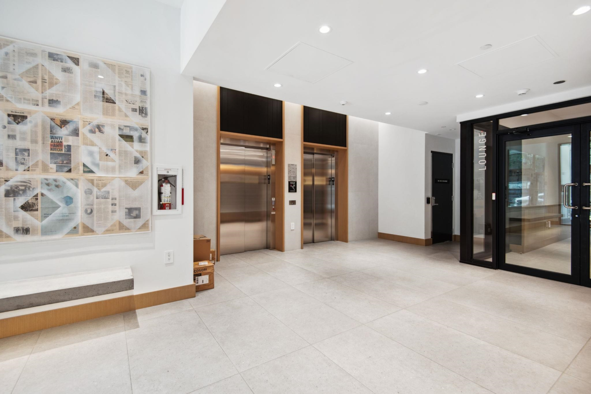 Hot Tub / Spa Photo of 321 2520 Guelph Street, Vancouver, BC